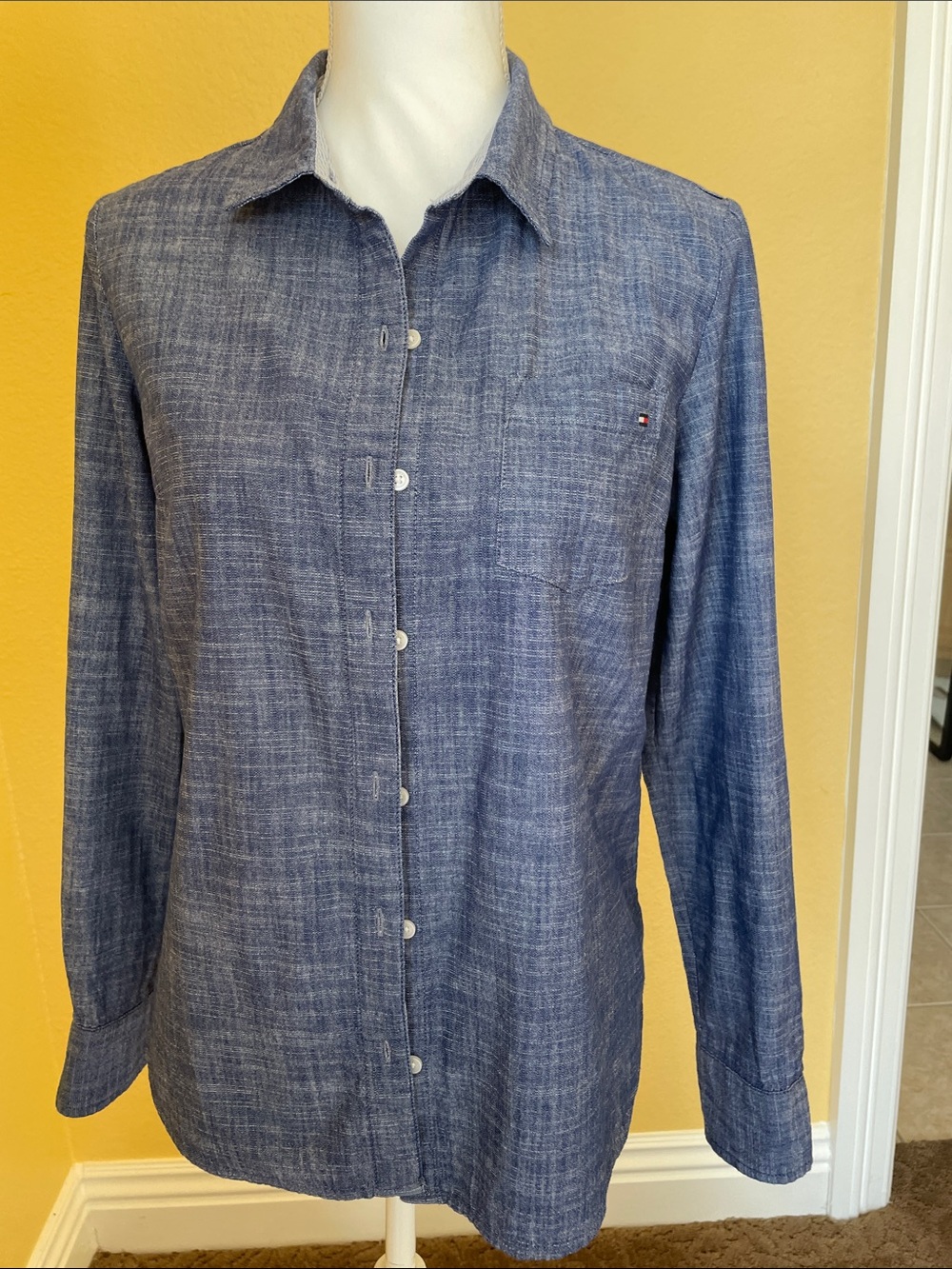 Tommy Hilfiger Blue Textured Chambray Button-Down Shirt- SZ SP